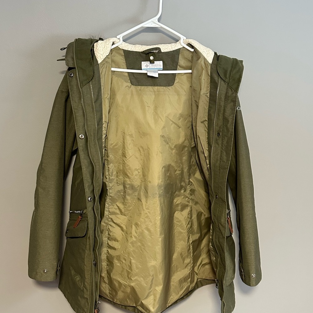 Columbia Jacket - Picture 6 of 16